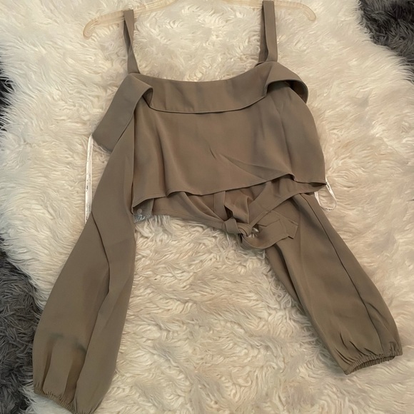 NWT crop top - Picture 4 of 4